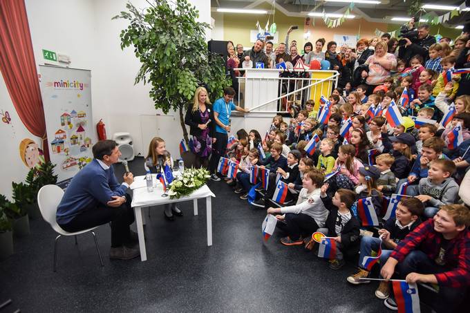 Predsednik Pahor ob svetovnem dnevu otroka obiskal kreativno otroko mesto »Minicity«